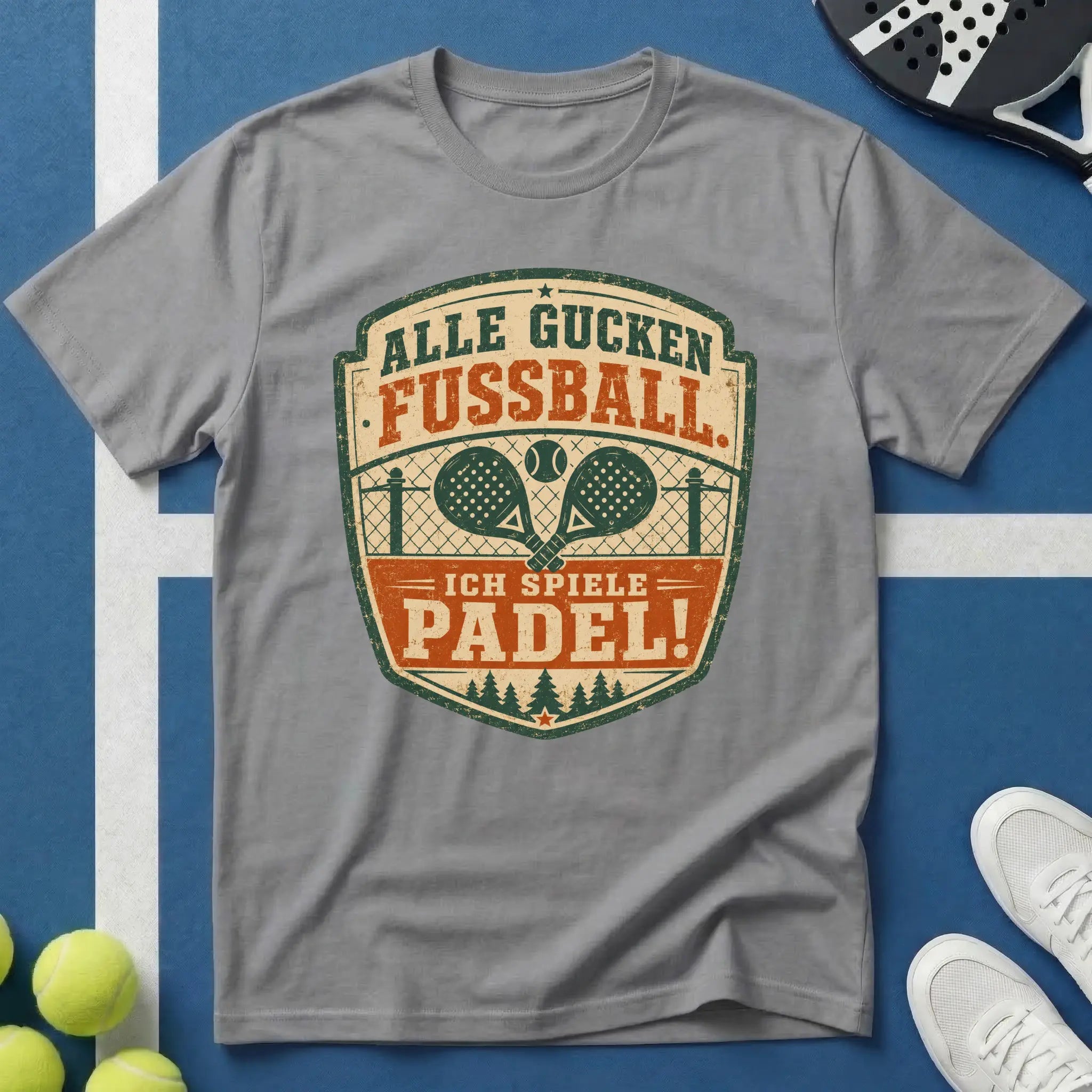 Alle Gucken Fußball. Ich Spiele Padel Emblem T-Shirt